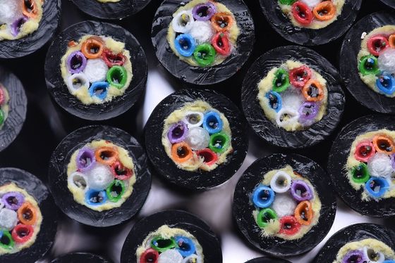 Hot Sale Single Mode Aerial Fiber Optic Cable 12 24 48 96 144 Inti serat optik adss/asu/gyxtw/gyta untuk saluran
