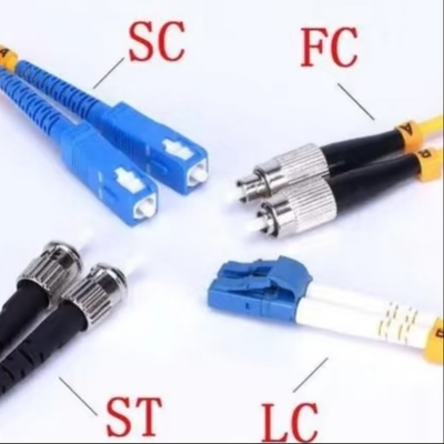Kabel Patch Fiber Dupleks UPC yang Dipoles Tahan Air IP67 untuk Kecepatan dan Koneksi Jaringan yang Mulus