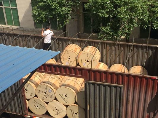 Kabel Serat Optik Inti GYFXTY 2 4 6 Luar Untuk Telekomunikasi